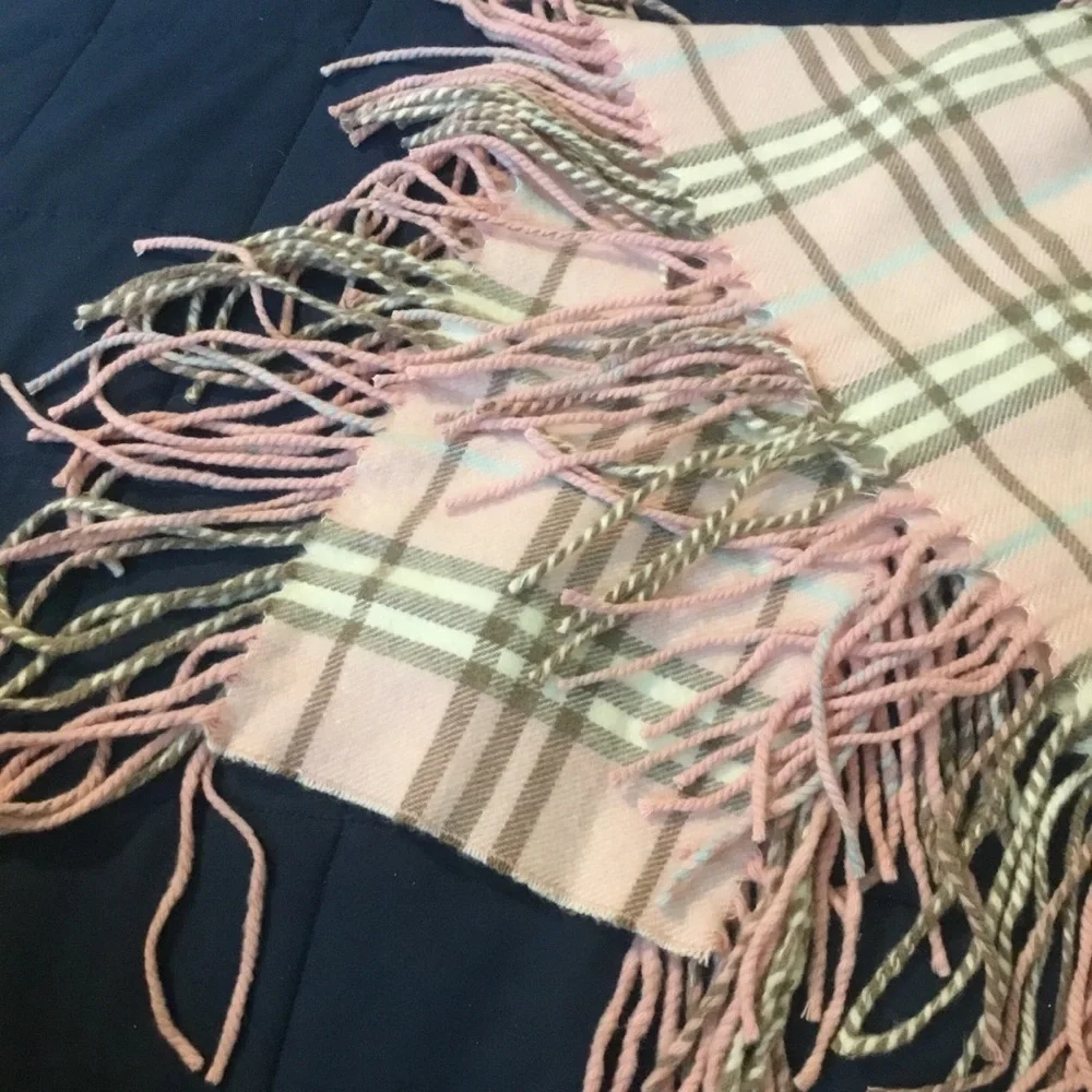 Authentic Burberry London RARE Cashmere Nova Check “HAPPINESS “Pink Fringe Scarf